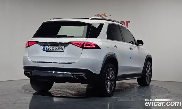 Mercedes-Benz GLE-Class 2022 2.0 автомат (гидро), миниатюра 2