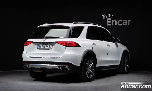 Mercedes-Benz GLE-Class 2022 2.0 автомат (гидро), миниатюра 2