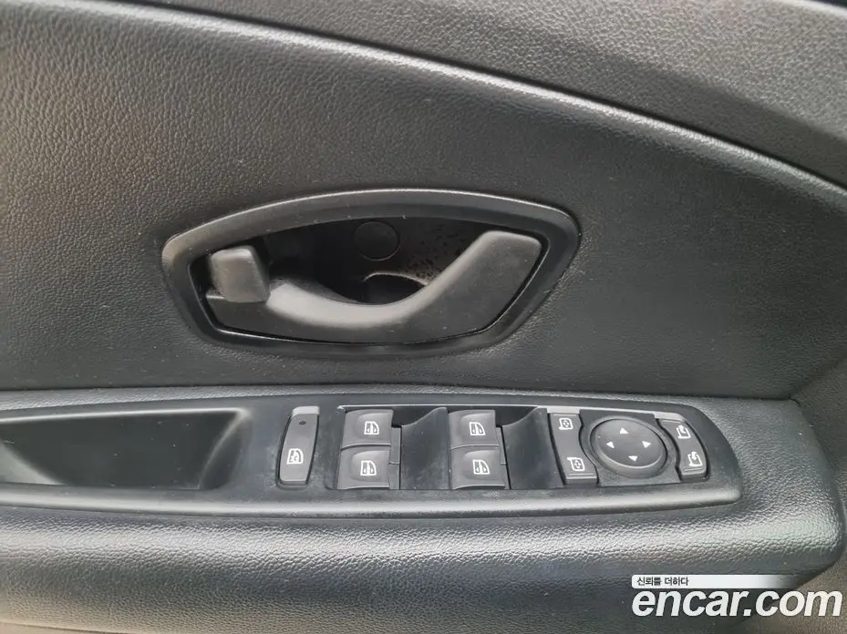 Renault (Samsung) SM3 2015 1.6 автомат (гидро), фото 11 Renault (Samsung) SM3 2015 1.6 автомат (гидро), фото 11