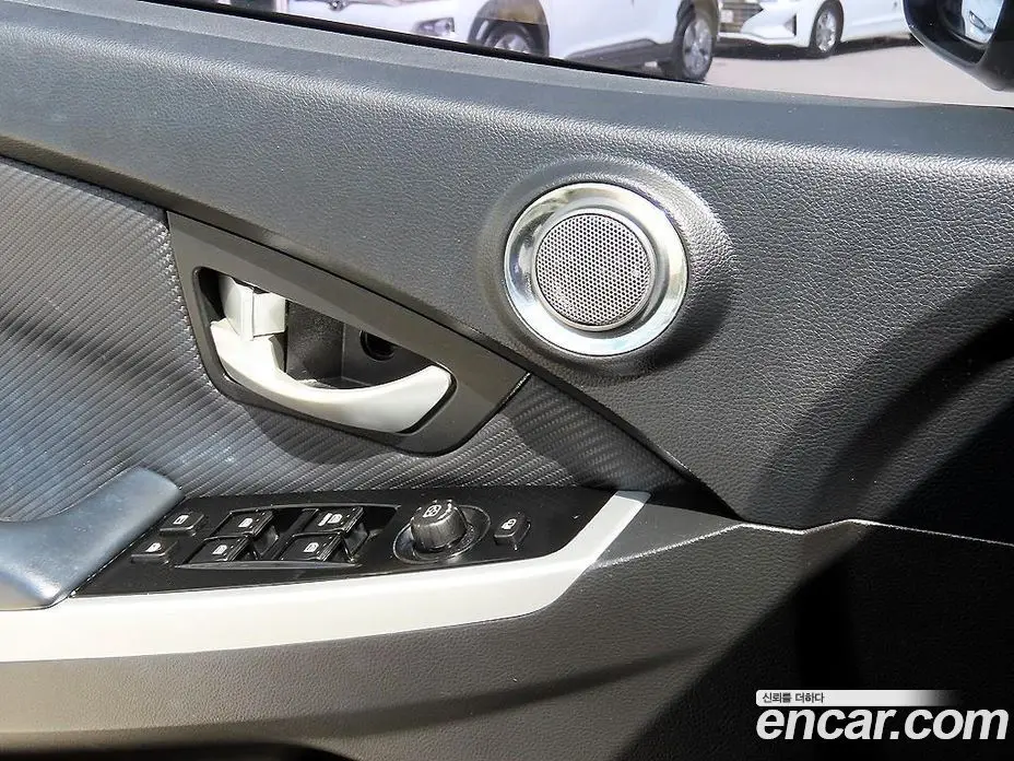 SsangYong Korando 2017 2.2 автомат (гидро), фото 11