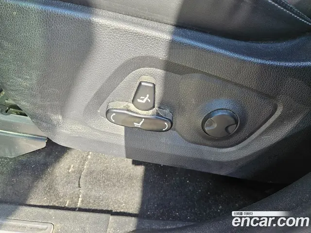 SsangYong Rexton 2021 2.2 автомат (гидро), миниатюра 7