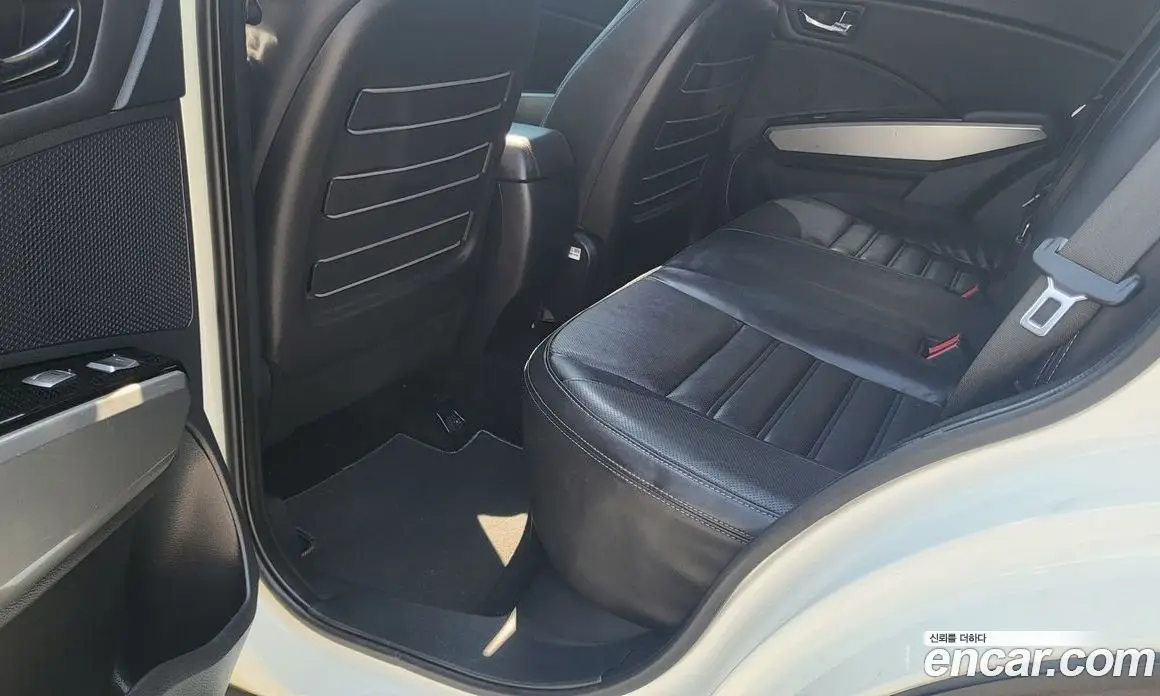 SsangYong TIBOLI 2015 1.6 автомат (гидро), фото 9 SsangYong TIBOLI 2015 1.6 автомат (гидро), фото 9