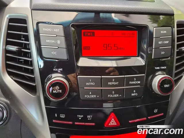 SsangYong TIBOLI 2015 1.6 автомат (гидро), миниатюра 11 SsangYong TIBOLI 2015 1.6 автомат (гидро), миниатюра 11