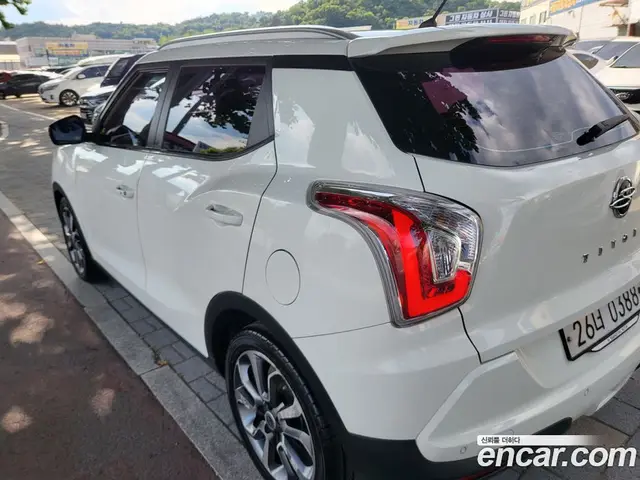SsangYong TIBOLI 2015 1.6 автомат (гидро), миниатюра 2