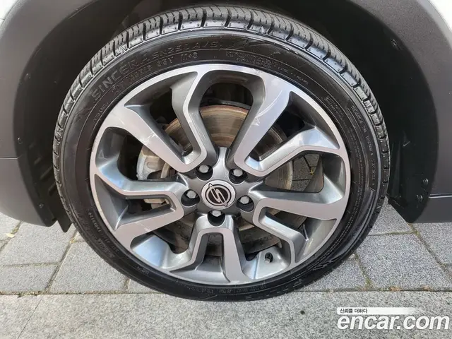 SsangYong TIBOLI 2015 1.6 автомат (гидро), миниатюра 5