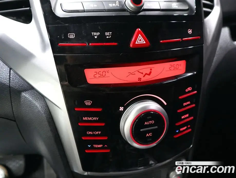 SsangYong TIBOLI 2015 1.6 автомат (гидро), фото 13