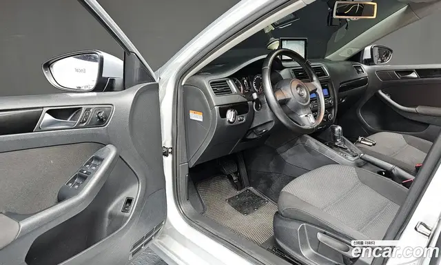 Volkswagen Jetta 2011 2.0 автомат (гидро), миниатюра 11 Volkswagen Jetta 2011 2.0 автомат (гидро), миниатюра 11
