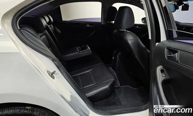 Volkswagen Jetta 2013 2.0 автомат (гидро), миниатюра 12