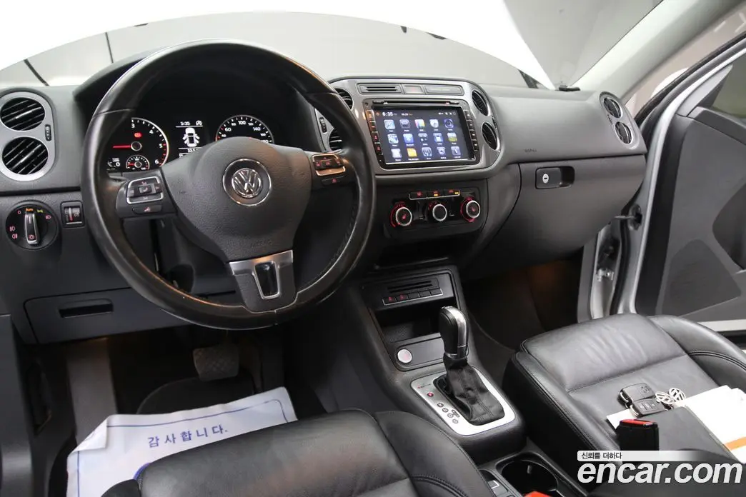 Volkswagen Tiguan 2014 2.0 автомат (гидро), фото 11 Volkswagen Tiguan 2014 2.0 автомат (гидро), фото 11