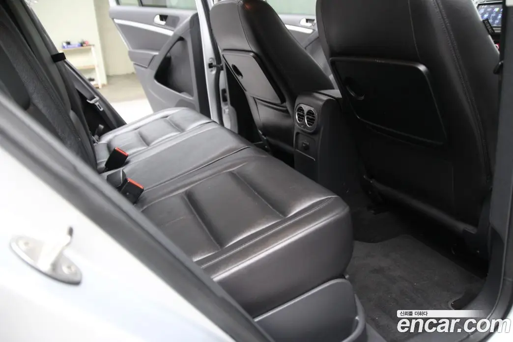 Volkswagen Tiguan 2014 2.0 автомат (гидро), фото 13 Volkswagen Tiguan 2014 2.0 автомат (гидро), фото 13