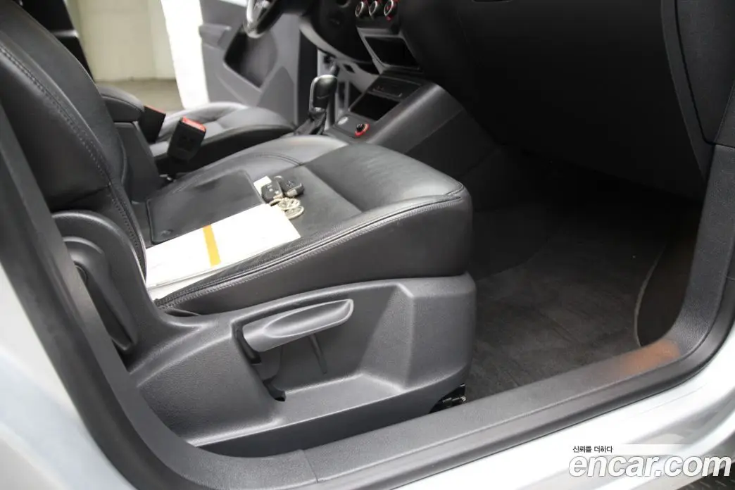 Volkswagen Tiguan 2014 2.0 автомат (гидро), фото 14 Volkswagen Tiguan 2014 2.0 автомат (гидро), фото 14
