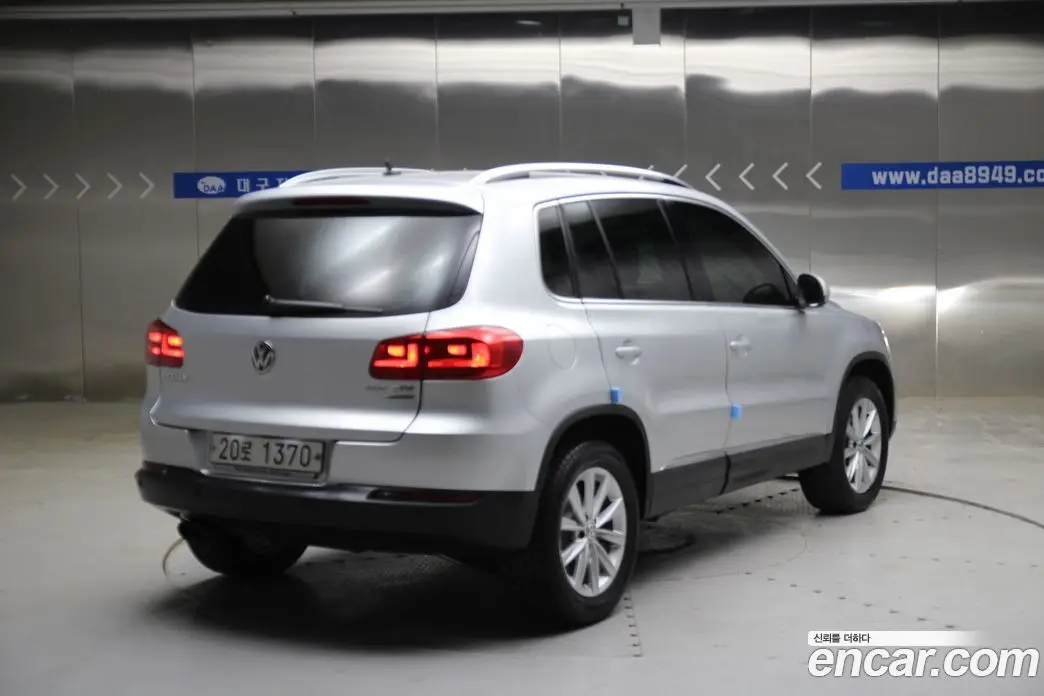 Volkswagen Tiguan 2014 2.0 автомат (гидро), фото 4 Volkswagen Tiguan 2014 2.0 автомат (гидро), фото 4