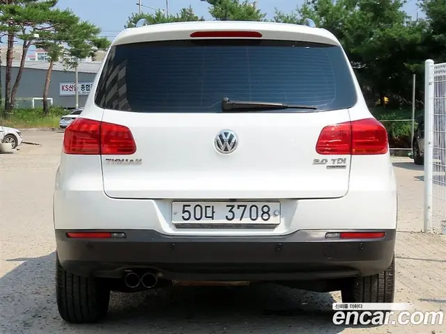 Volkswagen Tiguan 2015 2.0 автомат (гидро), миниатюра 4 Volkswagen Tiguan 2015 2.0 автомат (гидро), миниатюра 4