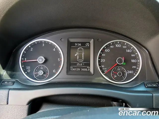 Volkswagen Tiguan 2015 2.0 автомат (гидро), миниатюра 8 Volkswagen Tiguan 2015 2.0 автомат (гидро), миниатюра 8