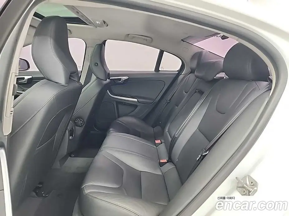 Volvo S60 2014 1.6 автомат (гидро), фото 13 Volvo S60 2014 1.6 автомат (гидро), фото 13