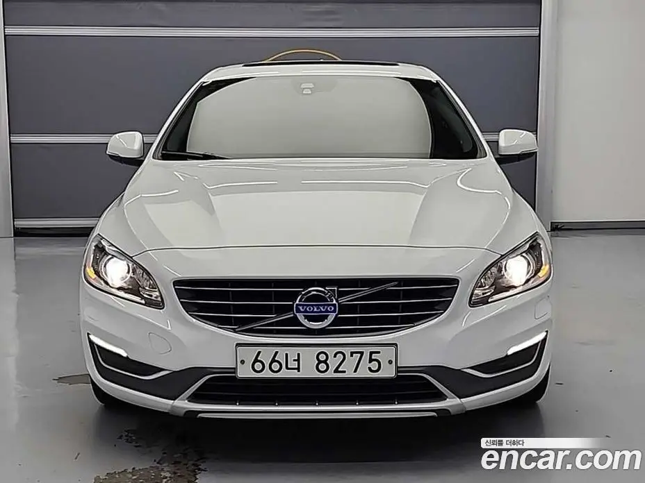 Volvo S60 2014 1.6 автомат (гидро), фото 3 Volvo S60 2014 1.6 автомат (гидро), фото 3