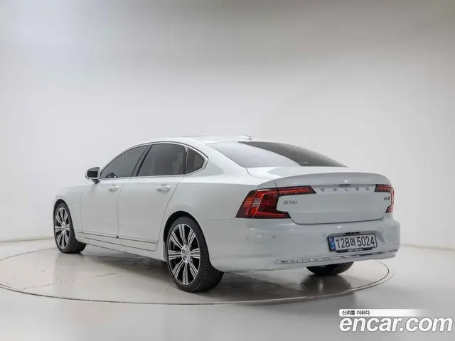 Volvo S90 2024 2.0 автомат (гидро), миниатюра 4 Volvo S90 2024 2.0 автомат (гидро), миниатюра 4