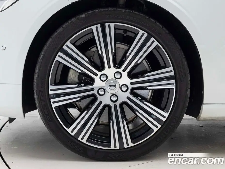 Volvo S90 2024 2.0 автомат (гидро), фото 6 Volvo S90 2024 2.0 автомат (гидро), фото 6