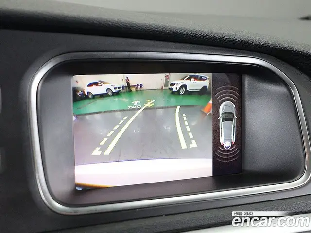 Volvo V40 2019 2.0 автомат (гидро), миниатюра 11