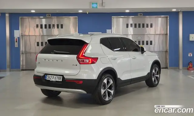 Volvo XC40 2025 2.0 автомат (гидро), миниатюра 2 Volvo XC40 2025 2.0 автомат (гидро), миниатюра 2
