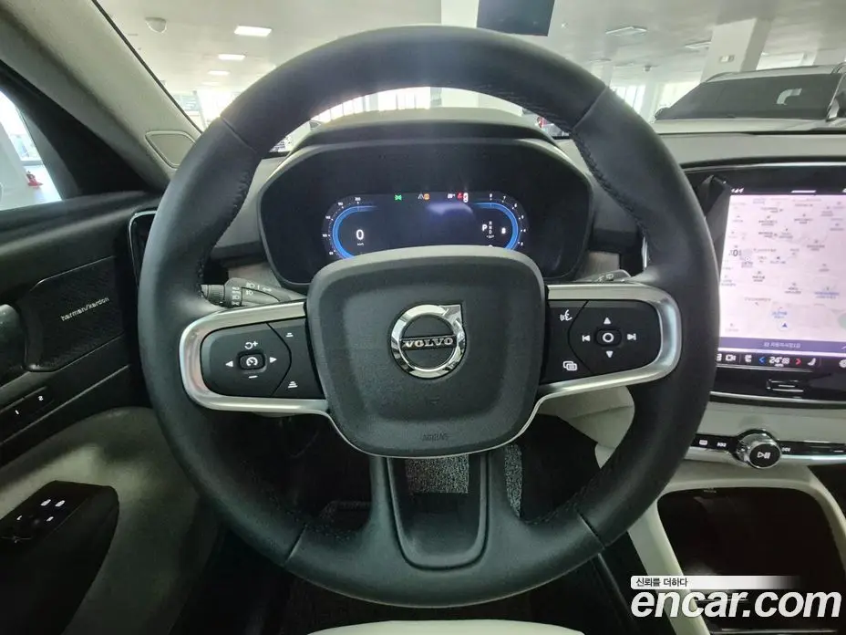 Volvo XC40 2025 2.0 автомат (гидро), фото 14 Volvo XC40 2025 2.0 автомат (гидро), фото 14
