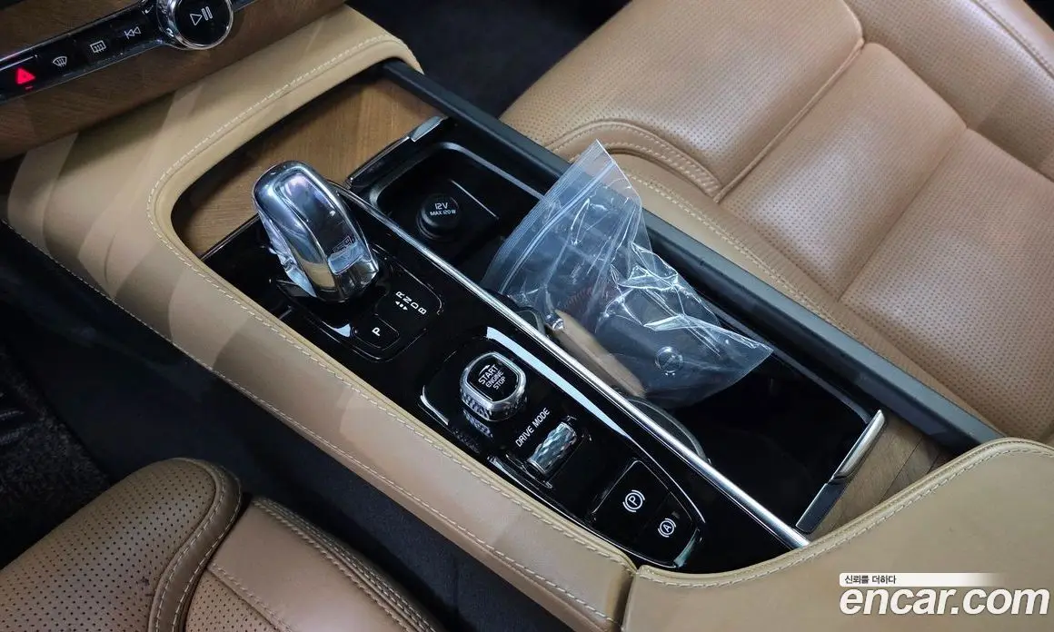 Volvo XC90 2018 2.0 автомат (гидро), фото 9 Volvo XC90 2018 2.0 автомат (гидро), фото 9