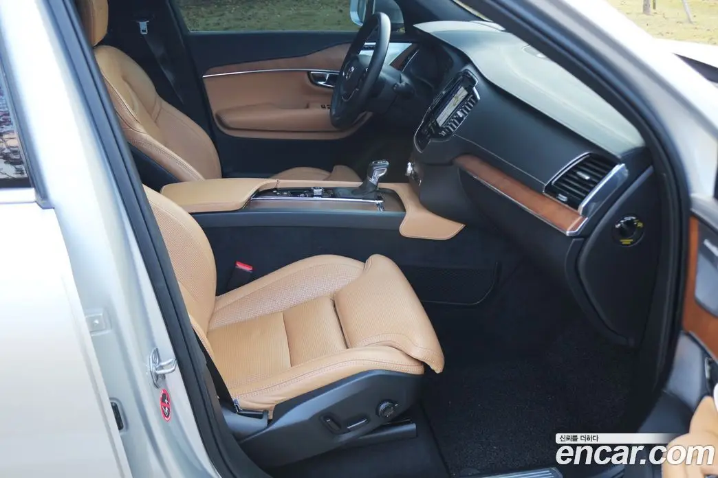 Volvo XC90 2020 2.0 автомат (гидро), фото 12 Volvo XC90 2020 2.0 автомат (гидро), фото 12