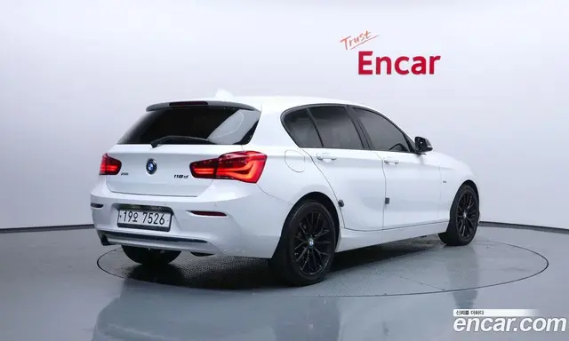 BMW 1 серия 2016 2.0 автомат (гидро), миниатюра 2