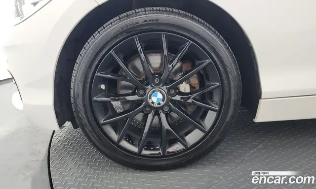BMW 1 серия 2016 2.0 автомат (гидро), миниатюра 5