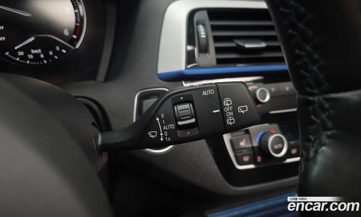 BMW 1 серия 2018 2.0 автомат (гидро), фото 16
