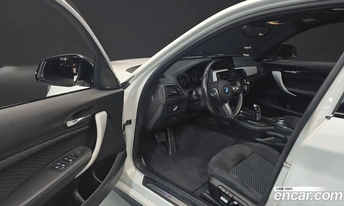 BMW 1 серия 2018 2.0 автомат (гидро), фото 10
