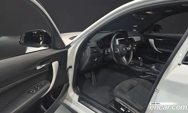 BMW 1 серия 2018 2.0 автомат (гидро), миниатюра 10