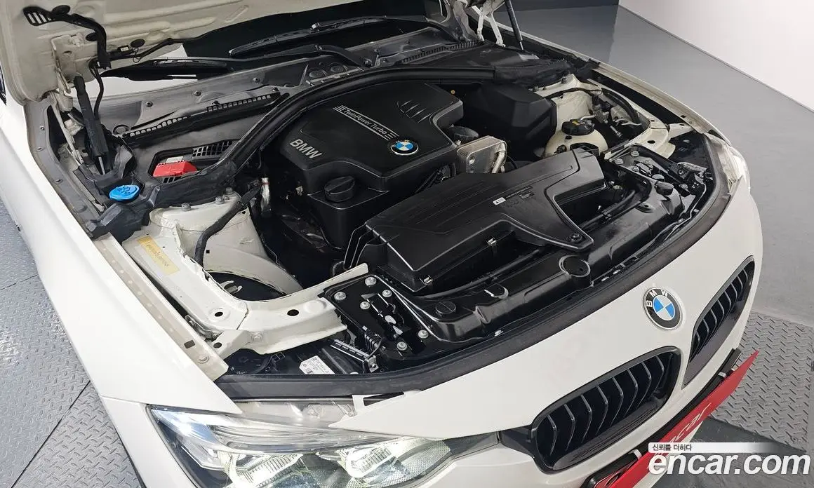 BMW 3 серия 2018 2.0 автомат (гидро), фото 6
