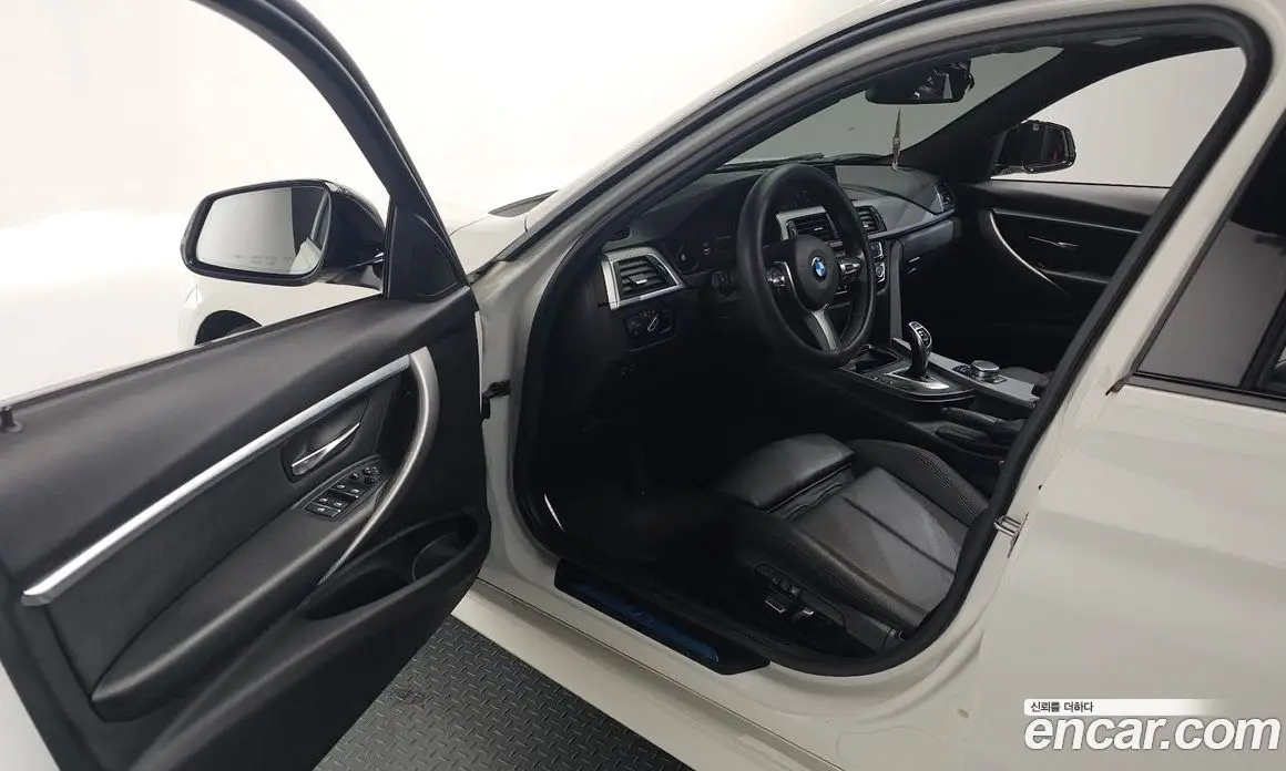 BMW 3 серия 2018 2.0 автомат (гидро), фото 10