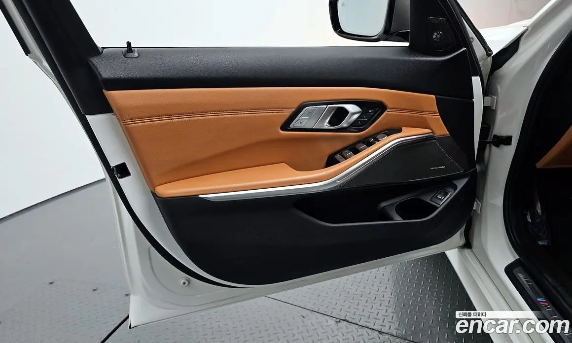 BMW 3 серия 2021 3.0 автомат (гидро), фото 14