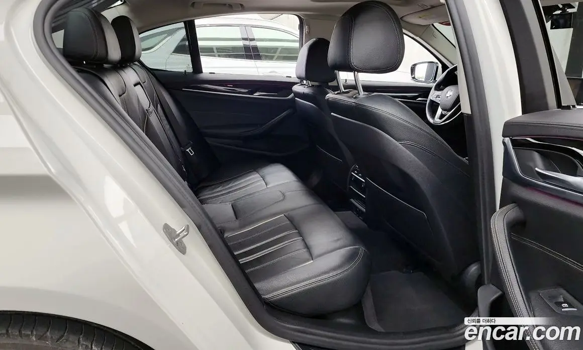 BMW 5 серия 2018 2.0 автомат (гидро), фото 16