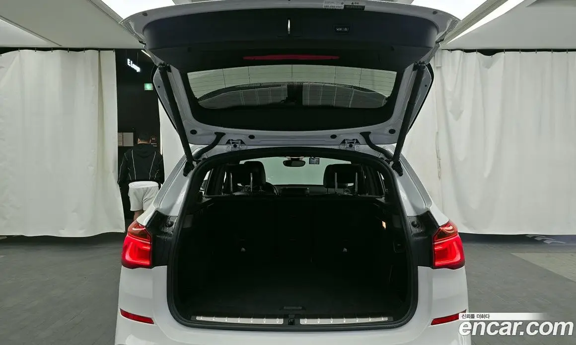 BMW X1 2016 2.0 автомат (гидро), фото 20
