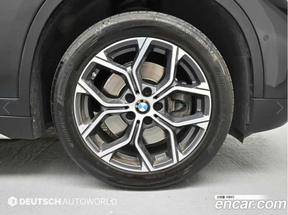 BMW X1 2021 2.0 автомат (гидро), фото 16