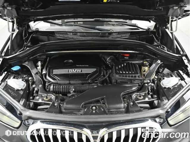 BMW X1 2021 2.0 автомат (гидро), миниатюра 6
