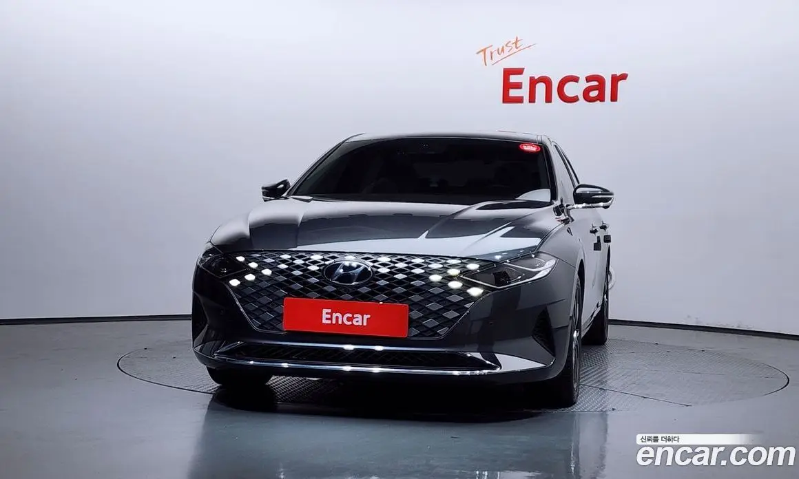 Hyundai Grandeur 2022 2.5 автомат (гидро), фото 3