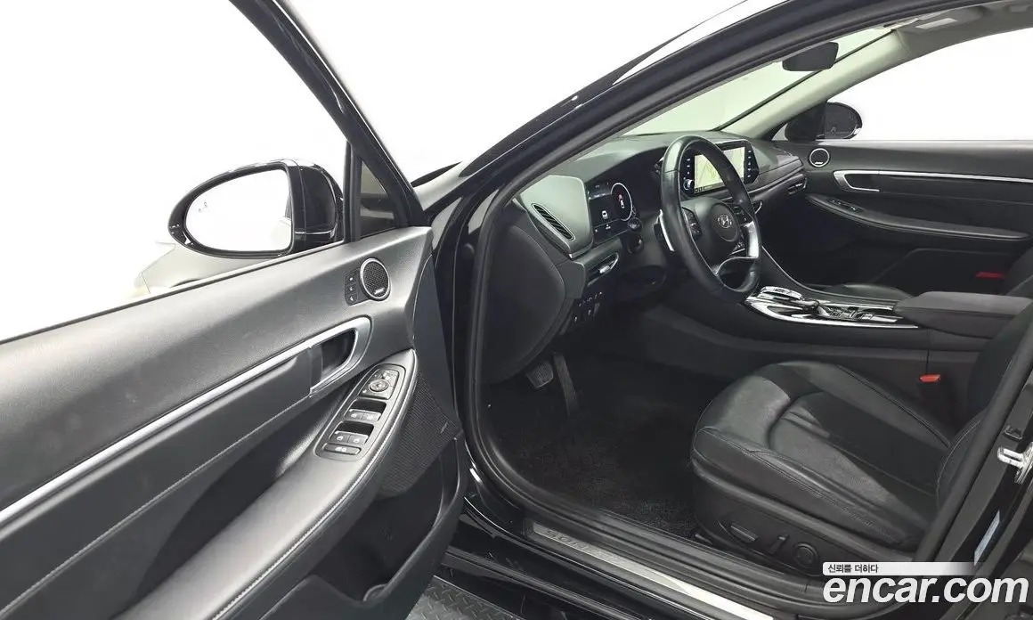 Hyundai Sonata 2021 2.0 автомат (гидро), фото 13
