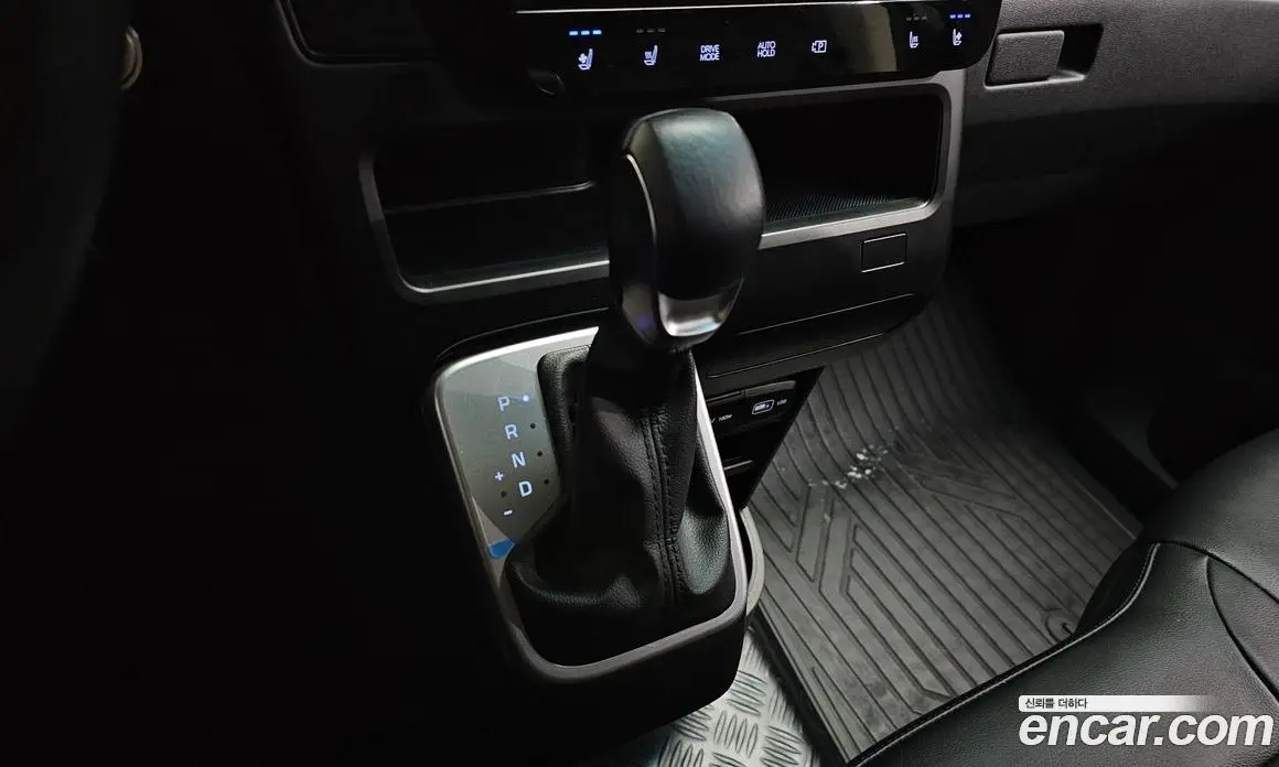 Hyundai Staria 2022 2.2 автомат (гидро), фото 12