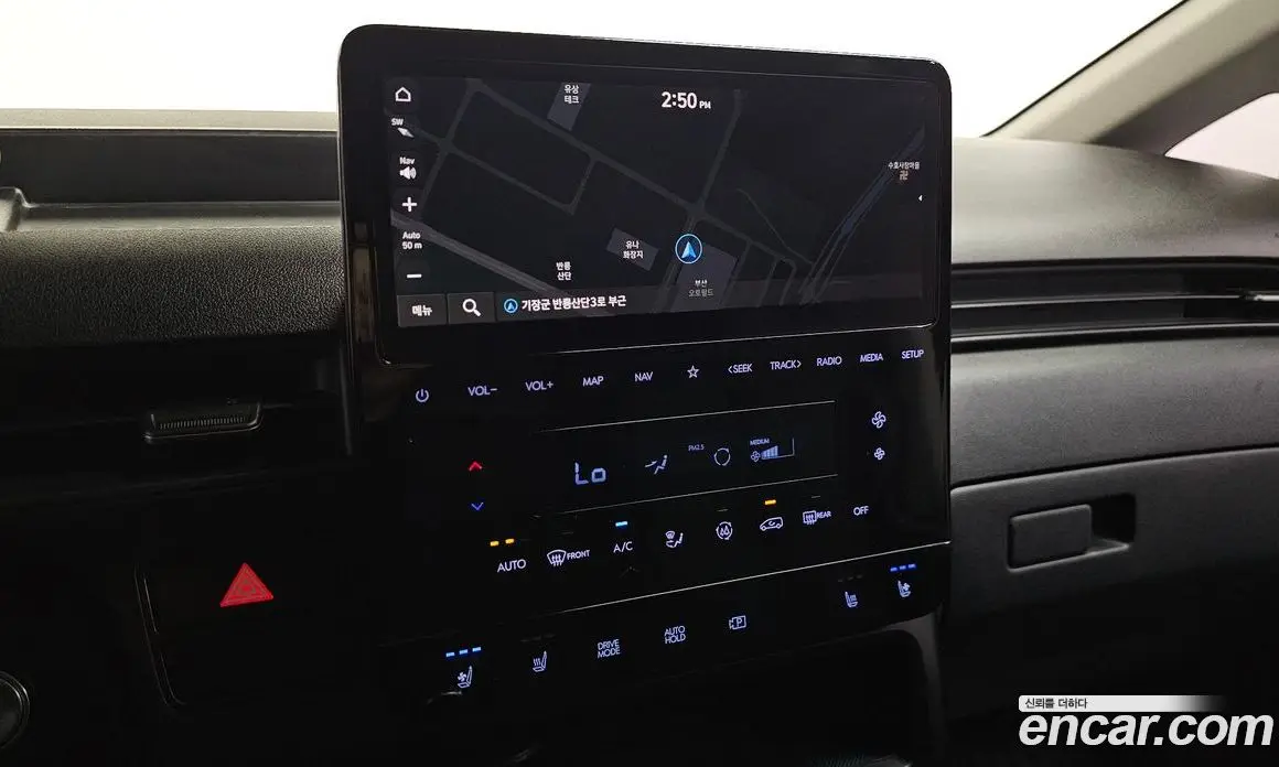 Hyundai Staria 2022 2.2 автомат (гидро), фото 23
