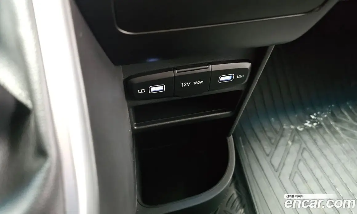 Hyundai Staria 2022 2.2 автомат (гидро), фото 29