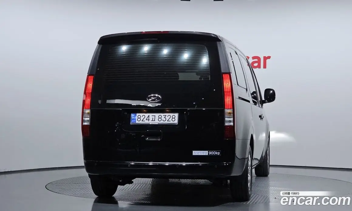Hyundai Staria 2022 2.2 автомат (гидро), фото 4
