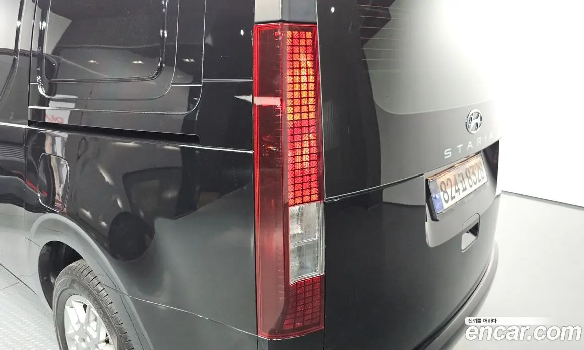 Hyundai Staria 2022 2.2 автомат (гидро), фото 9