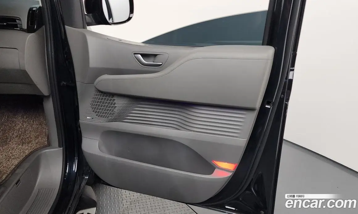 Hyundai Staria 2023 3.5 автомат (гидро), фото 14 Hyundai Staria 2023 3.5 автомат (гидро), фото 14