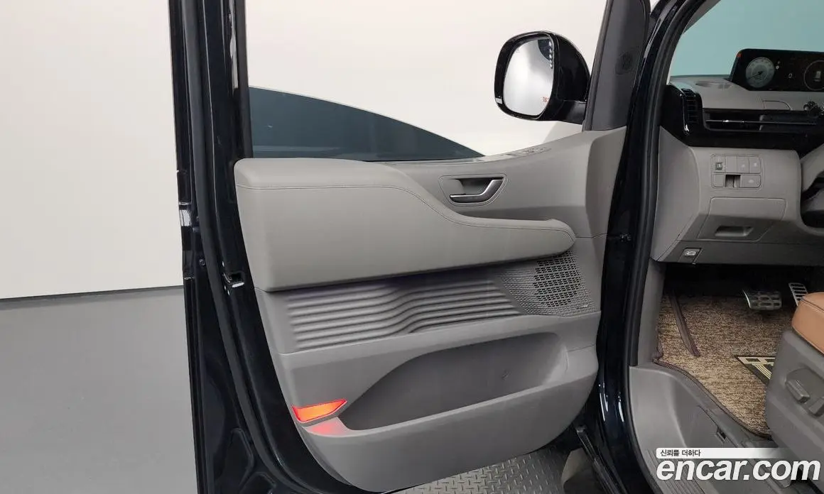 Hyundai Staria 2023 3.5 автомат (гидро), фото 15 Hyundai Staria 2023 3.5 автомат (гидро), фото 15