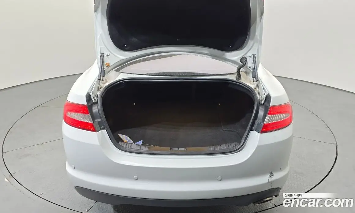 Jaguar XF 2013 2.2 автомат (гидро), фото 20 Jaguar XF 2013 2.2 автомат (гидро), фото 20