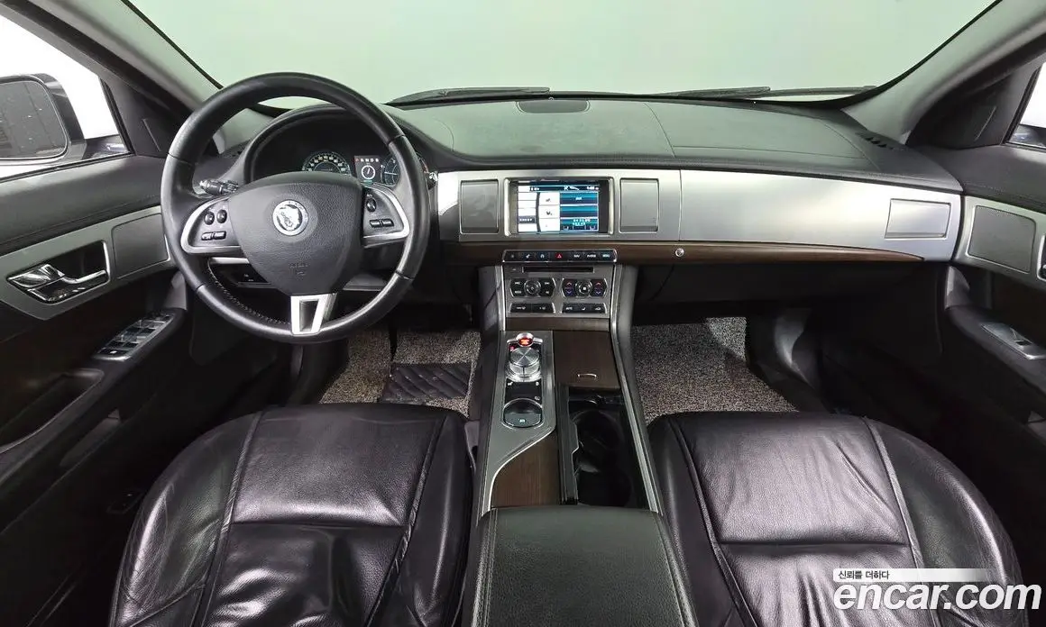 Jaguar XF 2013 2.2 автомат (гидро), фото 7 Jaguar XF 2013 2.2 автомат (гидро), фото 7